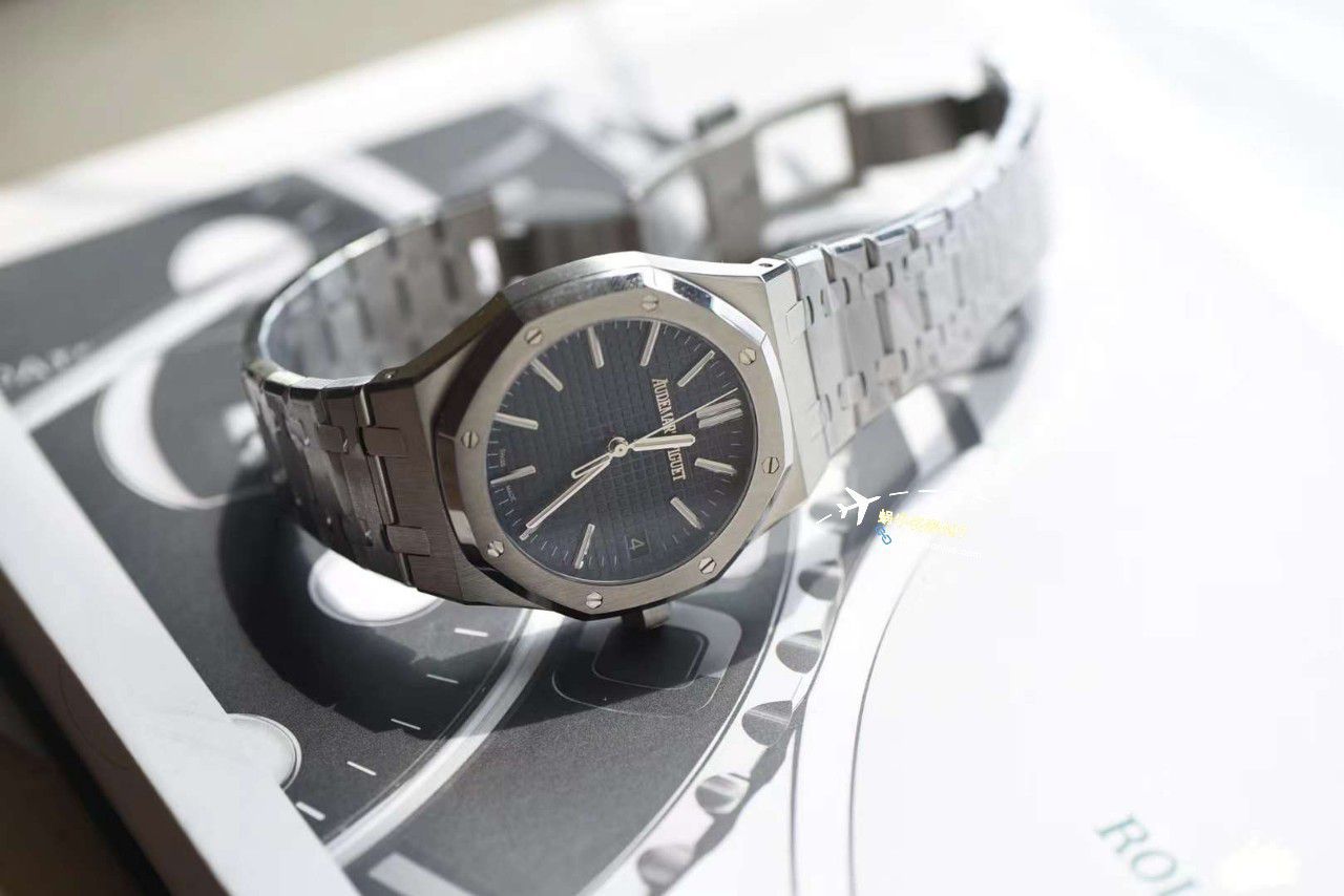 【 Video analysis 】APS Factory Audemars Piguet 皇家橡树50周年一比一高仿手表15510ST.OO.1320ST.06 wrist watch  / AP265