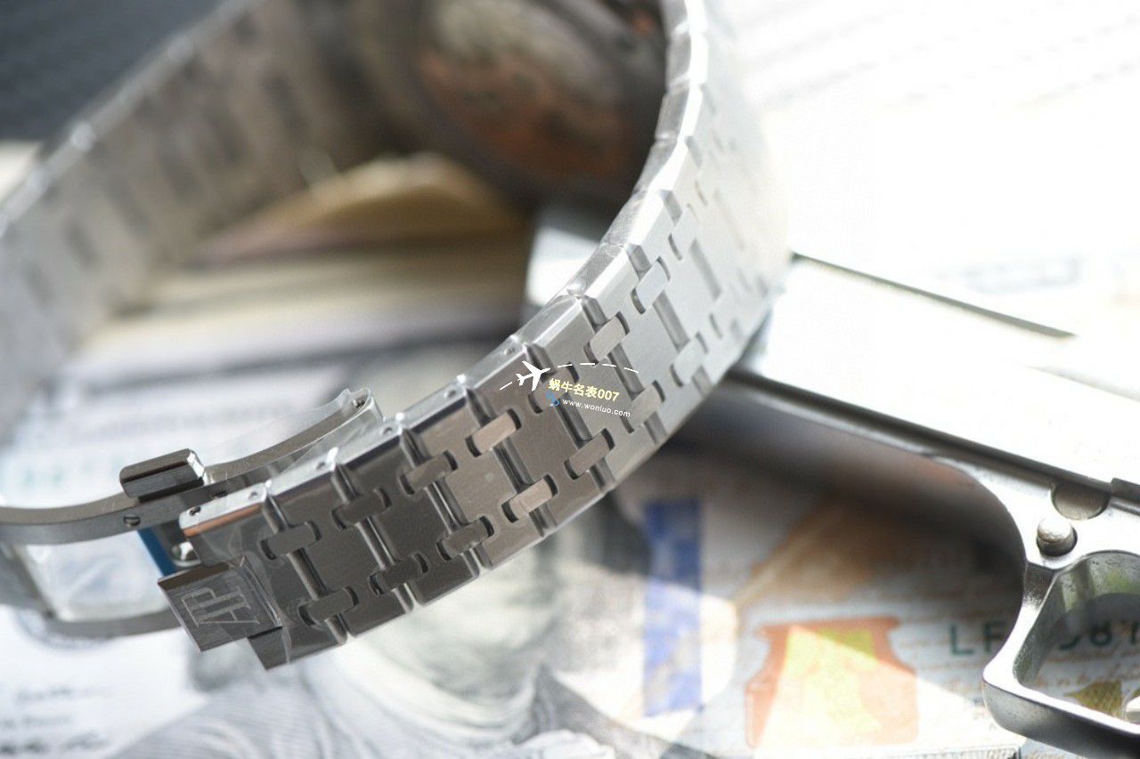 【 Video analysis 】BBR Factory Audemars Piguet 皇家橡树万年历一比一高仿 top 复刻手表26574ST.OO.1220ST.03，26574PT.OO.1220PT.01，26574OR.OO.1220OR.03等 wrist watch  / AP269