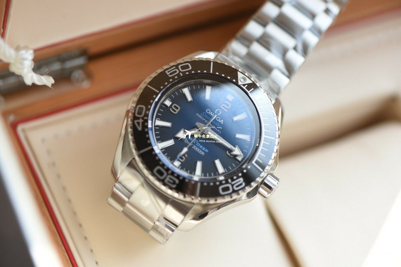 【 Video analysis 】原单品质OMEGA Seamaster 海王6000米215.30.46.21.06.001，215.30.46.21.03.001 wrist watch  / M787
