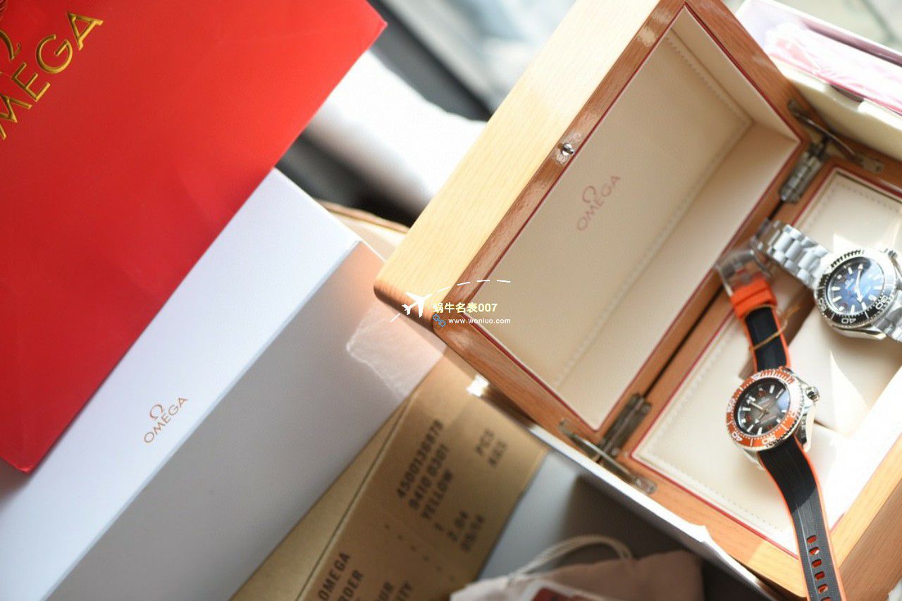 【 Video analysis 】原单品质OMEGA Seamaster 海王6000米215.30.46.21.06.001，215.30.46.21.03.001 wrist watch  / M787