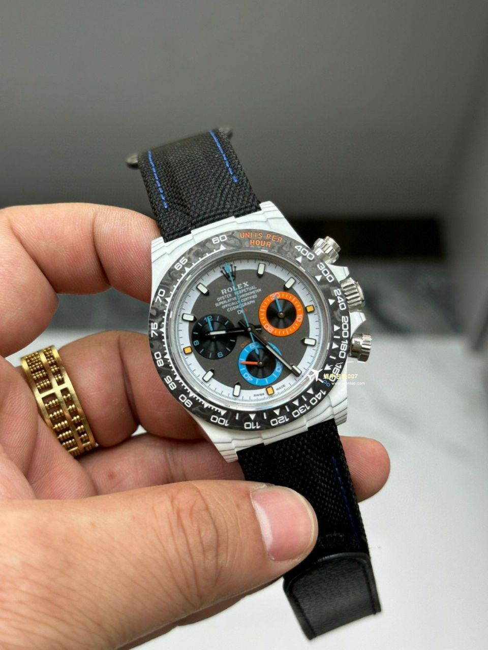 【 Video analysis 】一比一 top 复刻高仿手表Diw顶配 carbon fiber  Ditongna  / R808