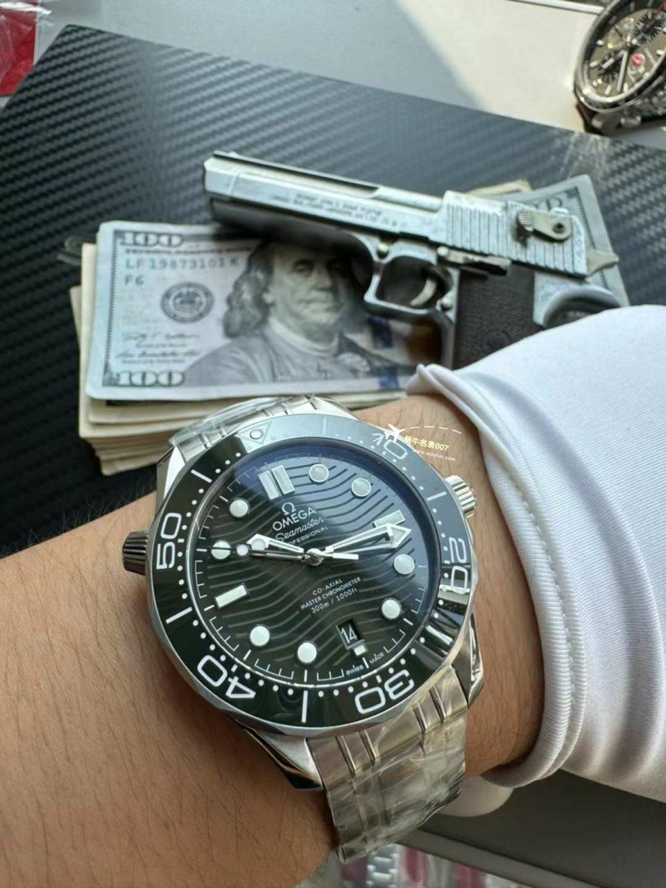【 Video analysis 】VS Factory OMEGA Seamaster 300 top 复刻手表绿面210.30.42.20.10.001，210.32.42.20.10.001 wrist watch  / M796