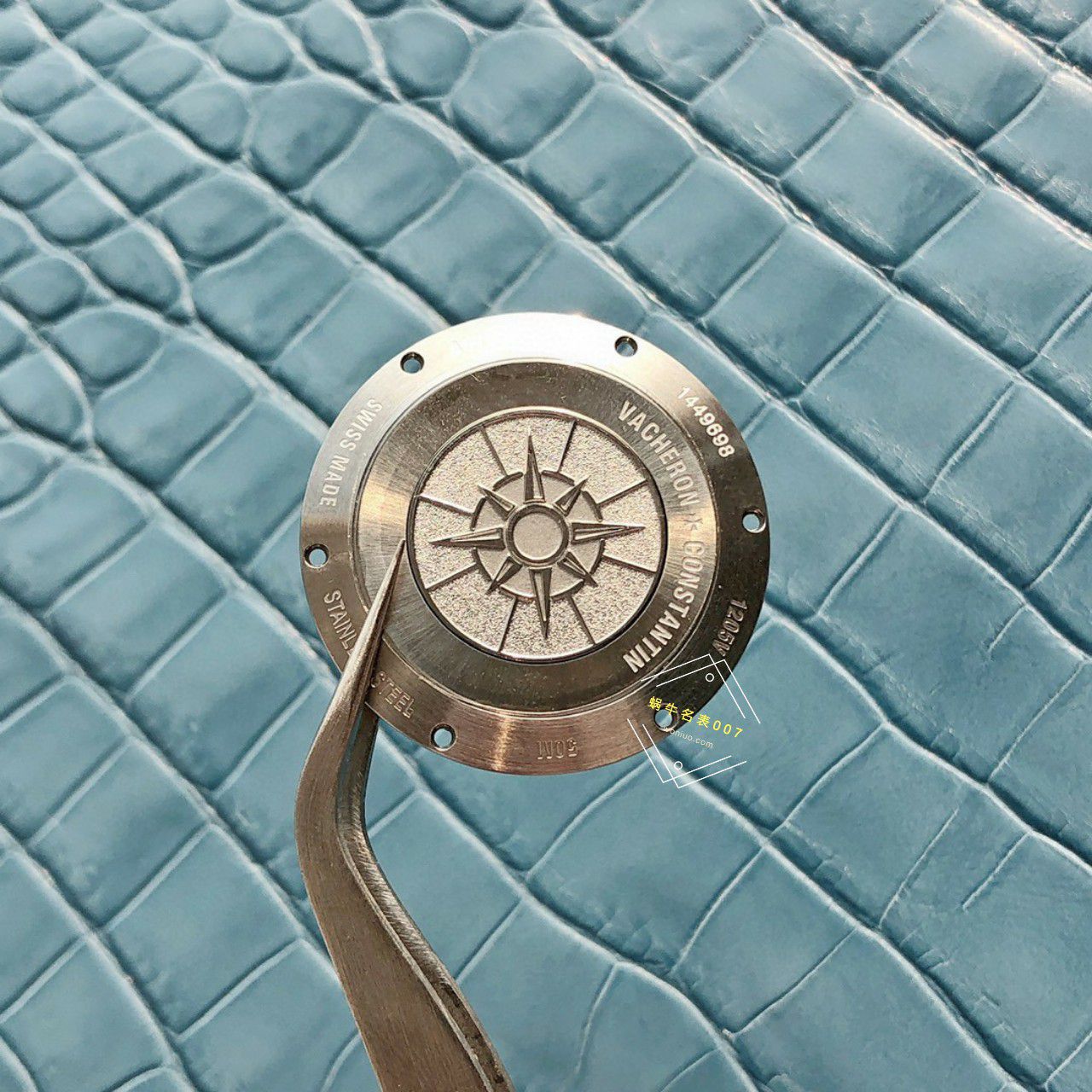 高端真钻女表Vacheron Constantin   Overseas 系列1225V/000R-B592，1225V/200A-B590 wrist watch  / JS261