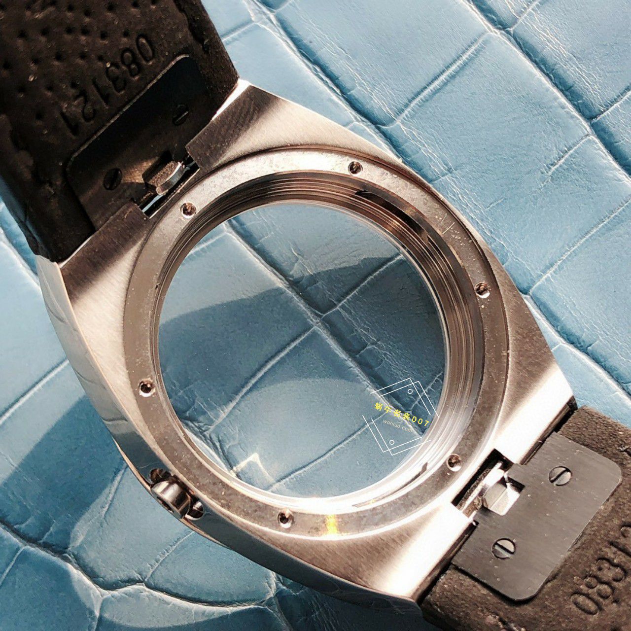 高端真钻女表Vacheron Constantin   Overseas 系列1225V/000R-B592，1225V/200A-B590 wrist watch  / JS261