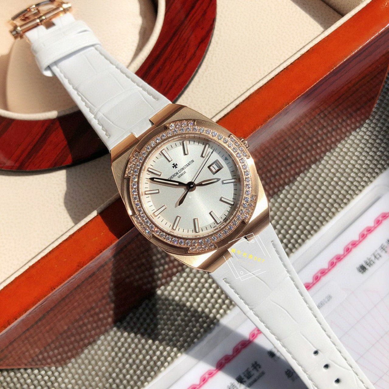 高端真钻女表Vacheron Constantin   Overseas 系列1225V/000R-B592，1225V/200A-B590 wrist watch  / JS261