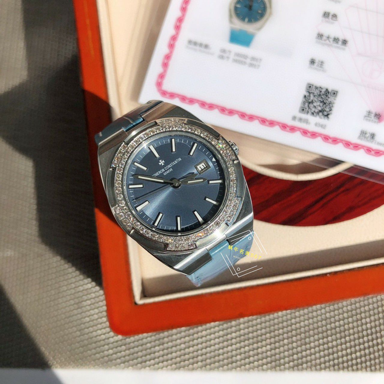 高端真钻女表Vacheron Constantin   Overseas 系列1225V/000R-B592，1225V/200A-B590 wrist watch  / JS261