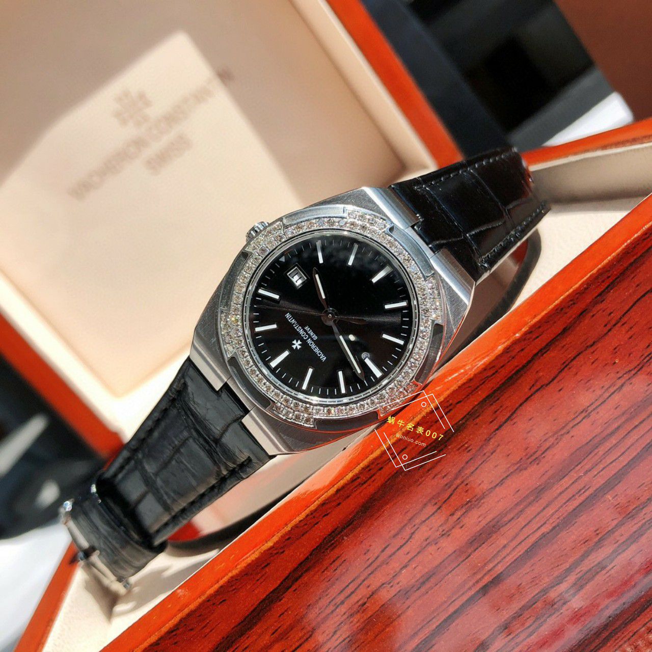 高端真钻女表Vacheron Constantin   Overseas 系列1225V/000R-B592，1225V/200A-B590 wrist watch  / JS261