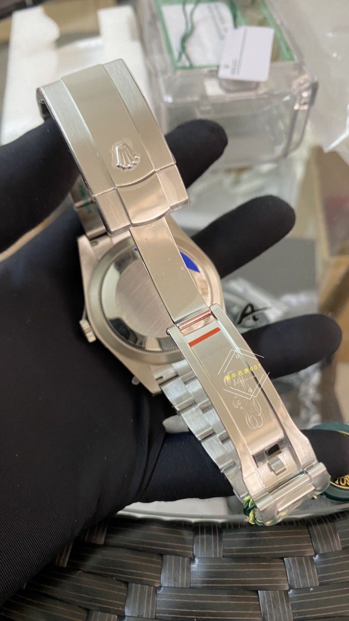  Video analysis  Rolex Sky-Dweller纵航天行者一比一高仿手表m336934-0005，m336934-0008，m336934-0004，m336934-0002 wrist watch  / R832