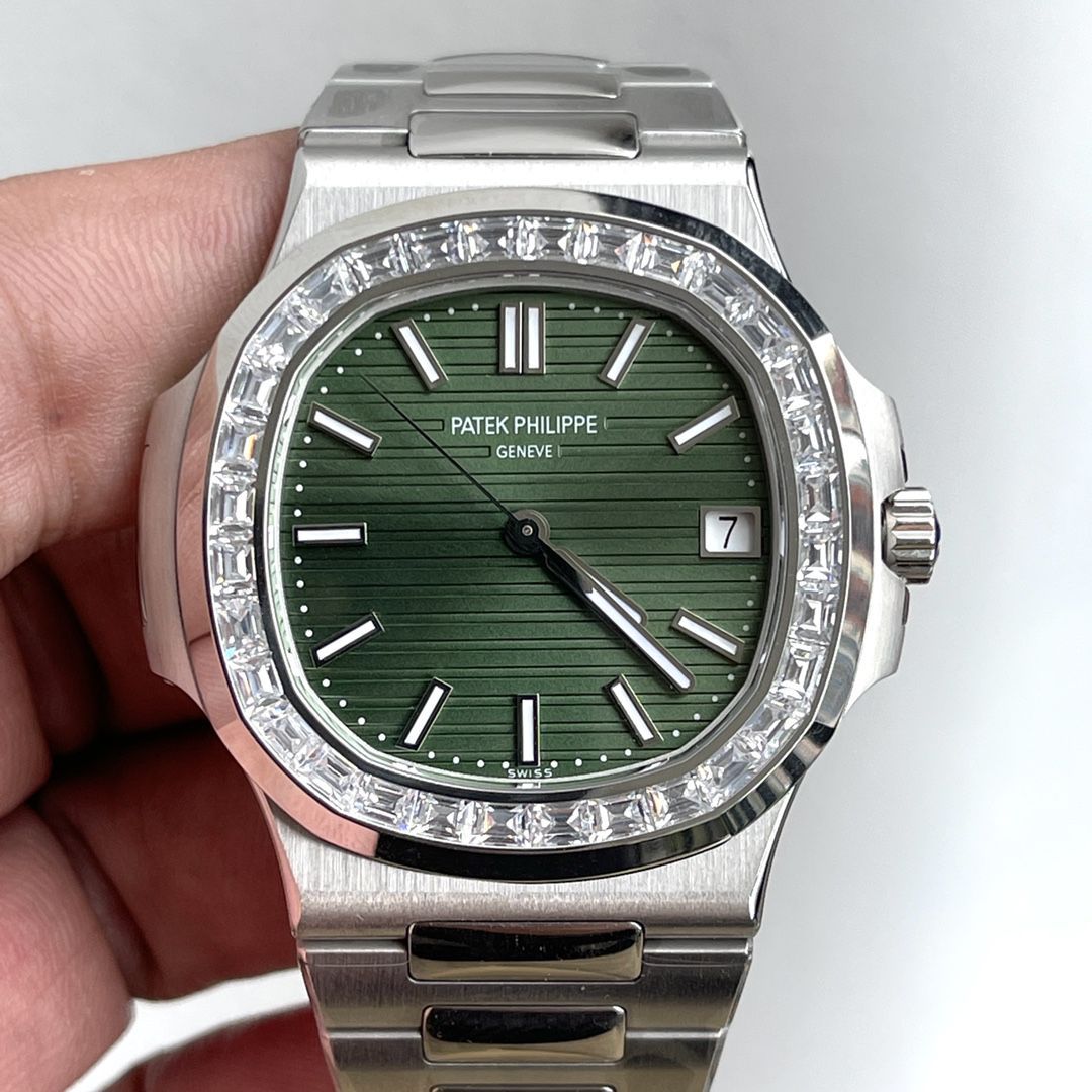 3k Factory 超A复刻 PATEK PHILIPPE  Nautilus 钻圈高仿5711/1300A-001 wrist watch  / BD390