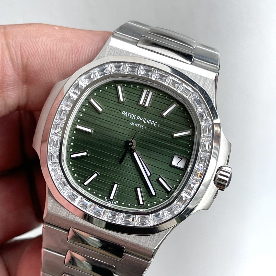 3k Factory 超A复刻 PATEK PHILIPPE  Nautilus 钻圈高仿5711/1300A-001 wrist watch  / BD390
