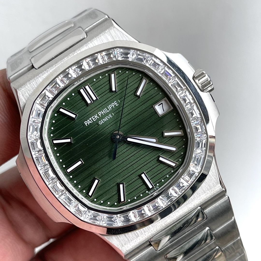 3k Factory 超A复刻 PATEK PHILIPPE  Nautilus 钻圈高仿5711/1300A-001 wrist watch  / BD390