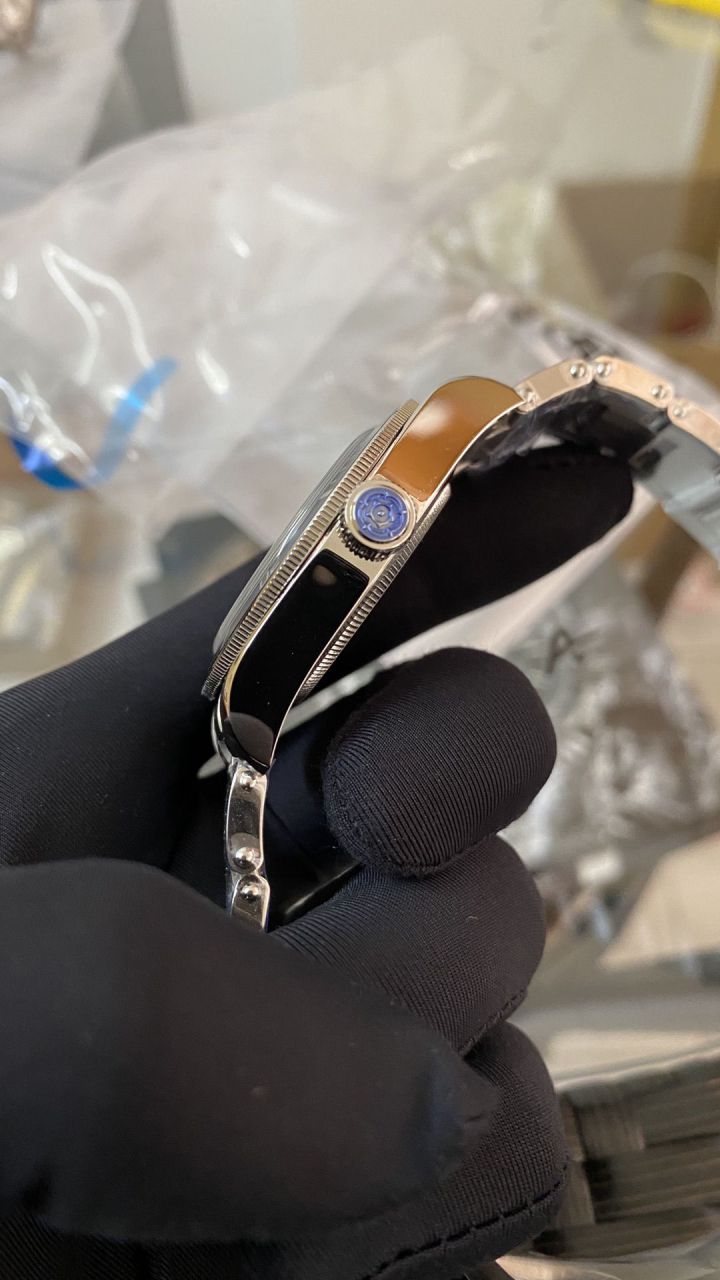ZF Tudor  39mm 小蓝花一比一复刻高仿手表 M79230B / DT086