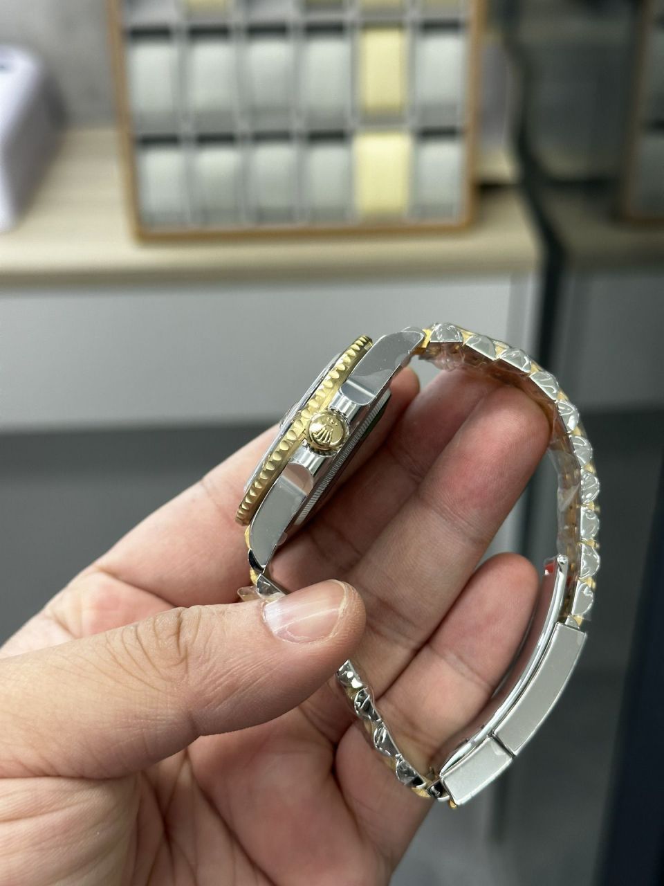 clean Rolex 一比一复刻高仿手表 GMT MASTER 皮蛋圈m126713grnr-0001 wrist watch  / R838