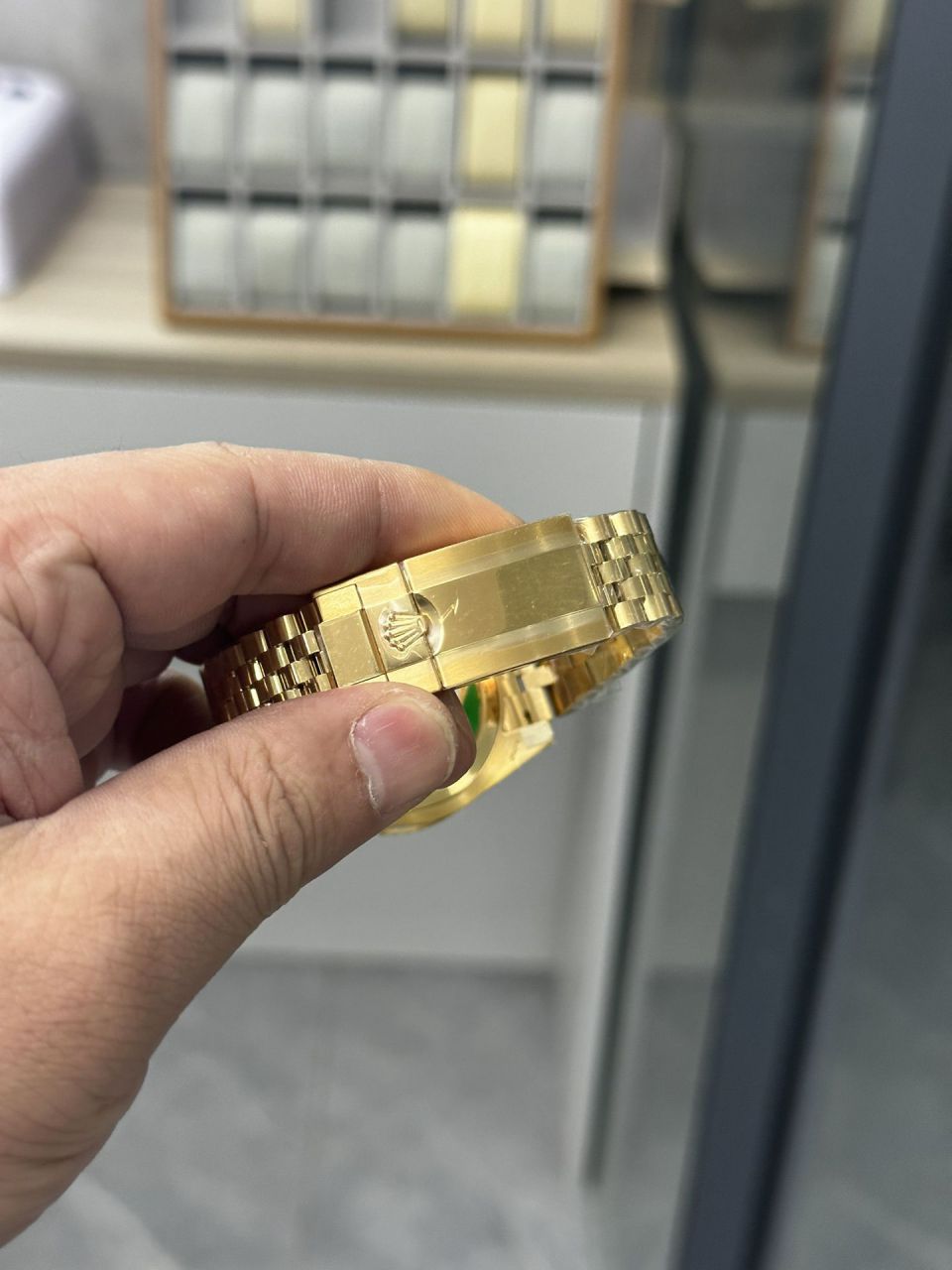 clean Rolex 一比一复刻高仿手表 GMT MASTER 皮蛋圈m126713grnr-0001 wrist watch  / R838