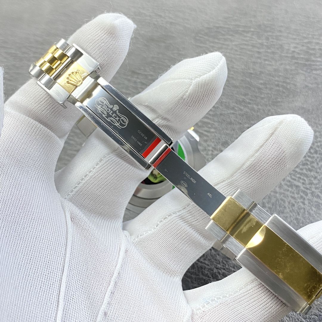 clean Rolex 一比一复刻高仿手表 GMT MASTER 皮蛋圈m126713grnr-0001 wrist watch  / R838