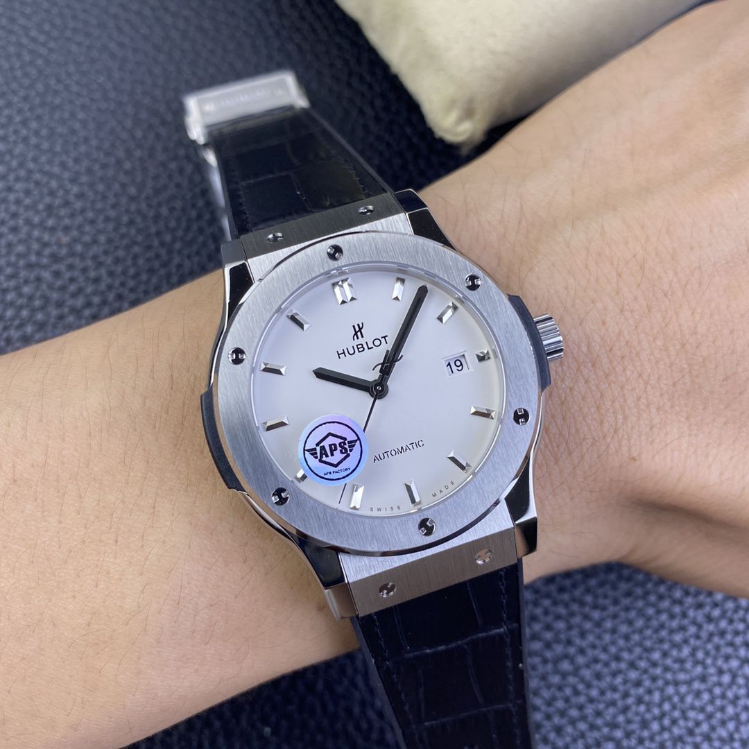  Video analysis  Hublot  表经典融合 top 复刻手表542.NX.7170.LR，542.OX.7180.LR高仿 wrist watch  / YB130