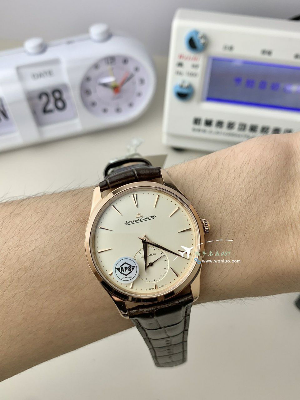  Video analysis APS Factory  Jaeger-LeCoultre 月相 top 复刻高仿超薄月相1368480，1362511，1368471，1368430手表 / JJ196