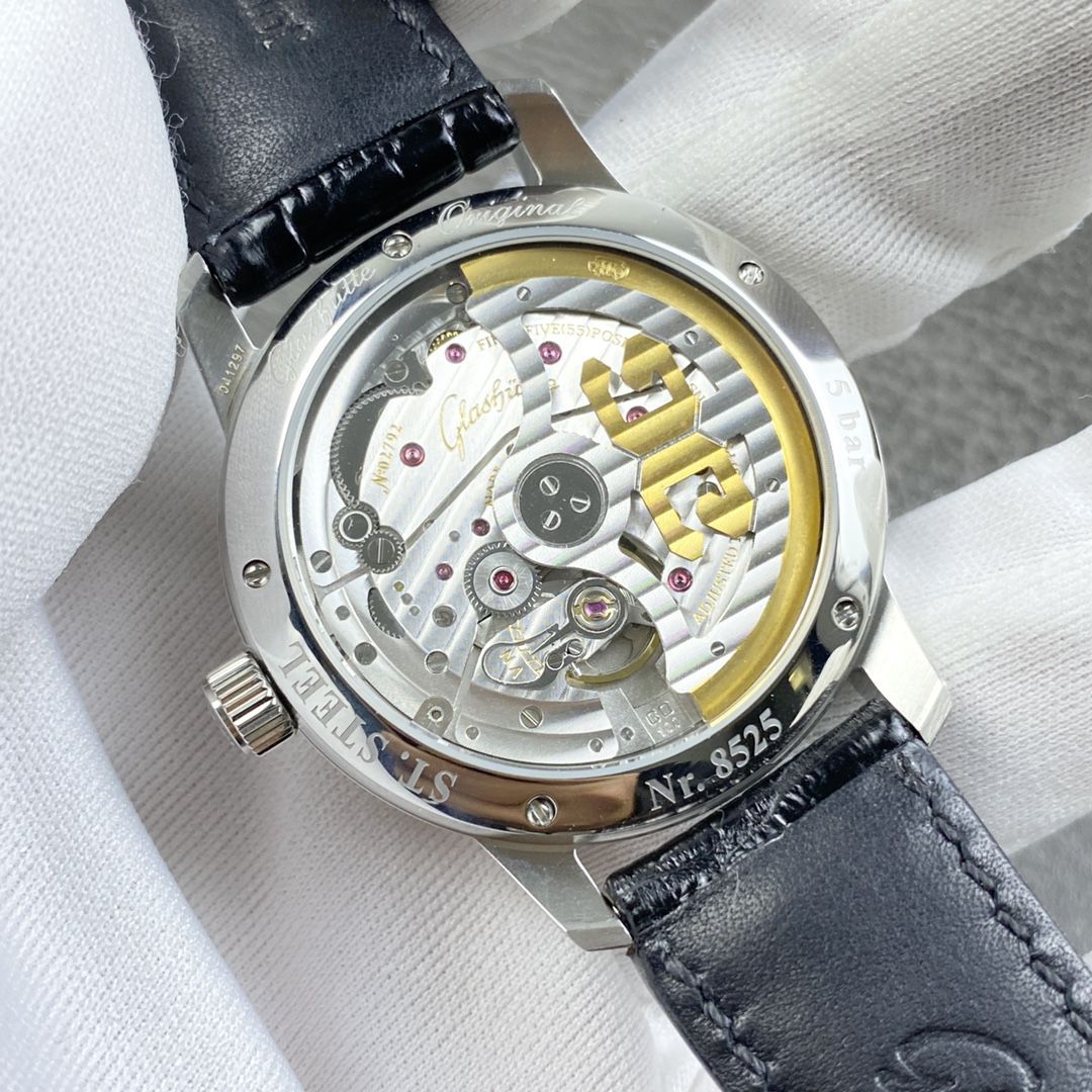  Video analysis glashuette original原创议员月相 top 复刻高仿100-04-05-12-30，1-36-04-01-02-61，1-36-24-02-05-62 / GLA070