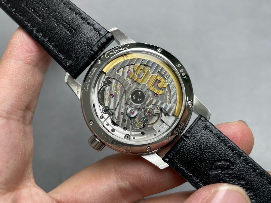  Video analysis glashuette original原创议员月相 top 复刻高仿100-04-05-12-30，1-36-04-01-02-61，1-36-24-02-05-62 / GLA070