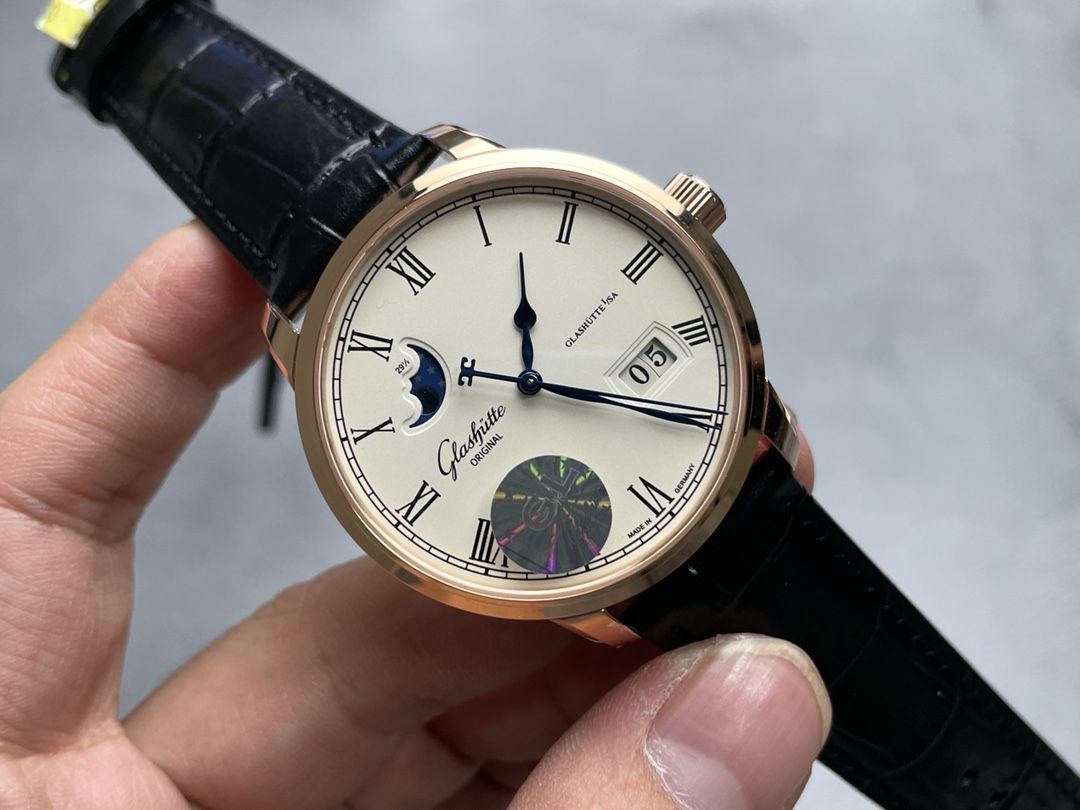  Video analysis glashuette original原创议员月相 top 复刻高仿100-04-05-12-30，1-36-04-01-02-61，1-36-24-02-05-62 / GLA070