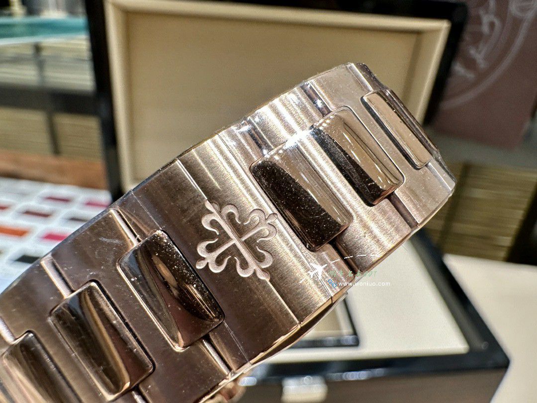3K Factory  PATEK PHILIPPE 运动优雅一比一复刻高仿 Nautilus 女表7118/1300R-001 / BD392