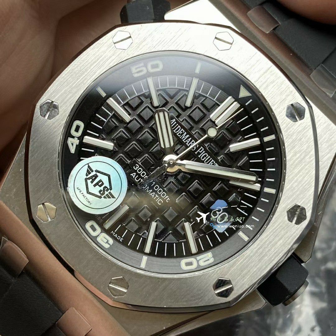 APS top 复刻高仿Audemars Piguet  Royal Oak Offshore 系列15703ST.OO.D002CA.01 wrist watch  / AP272