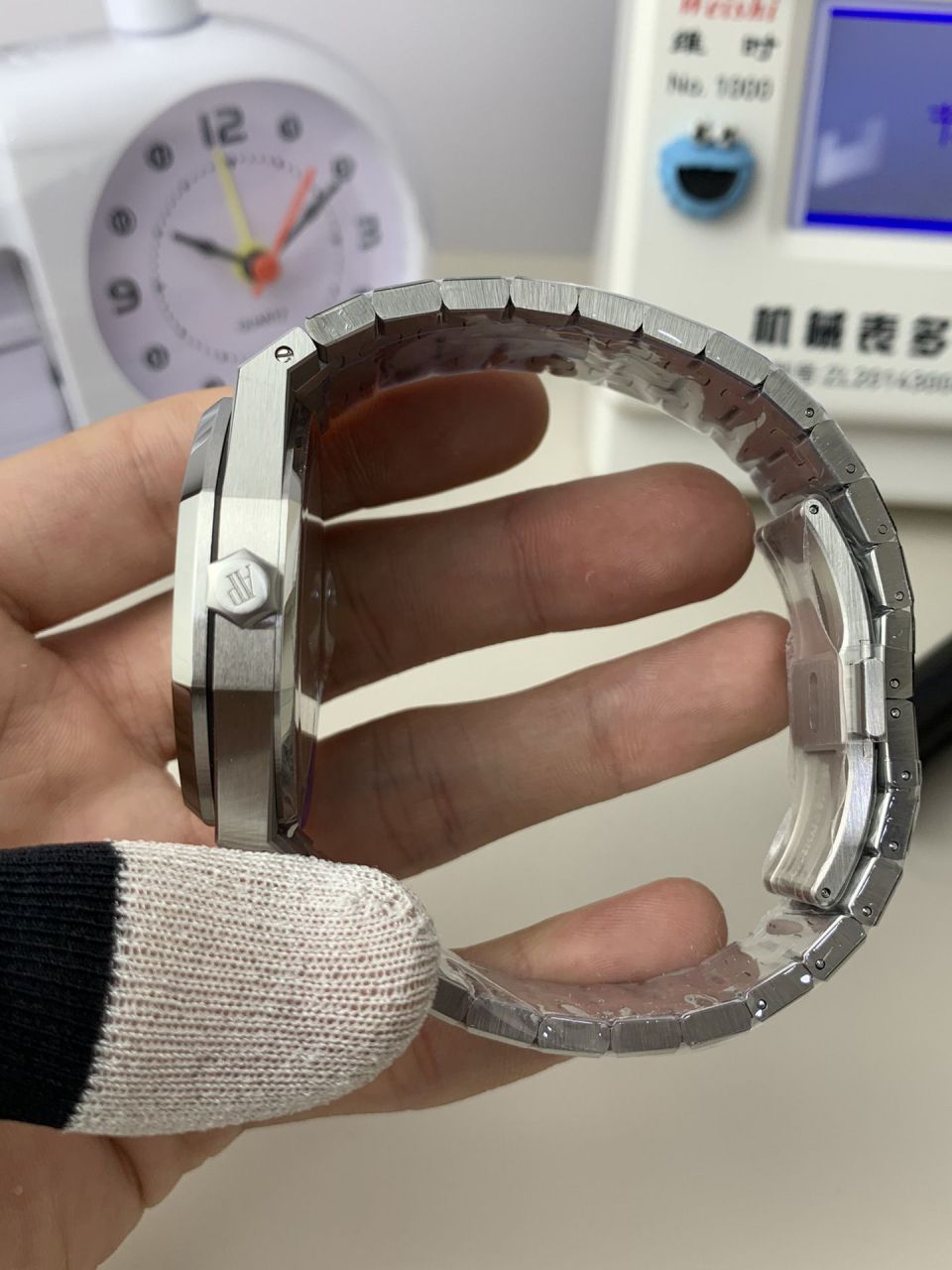 APS复刻高仿Audemars Piguet 皇家橡树系列15500ST.OO.1220ST.04 wrist watch  / AP273
