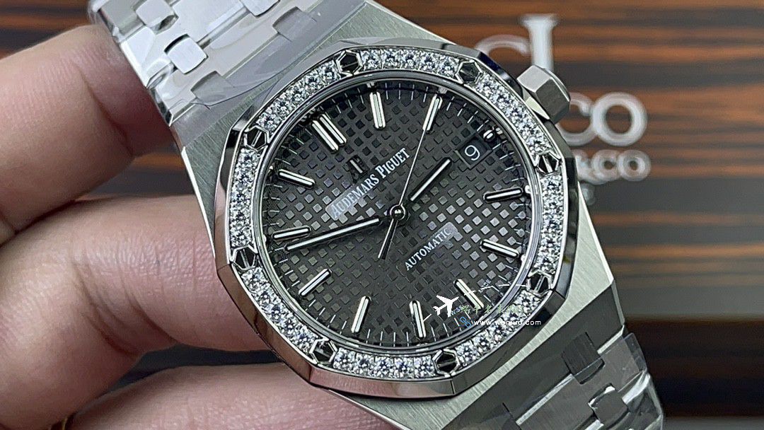 APSAudemars Piguet 皇家橡树复刻高仿 wrist watch 15451ST.ZZ.1256ST.03，15451ST. ZZ.1256ST.01，15451ST.ZZ.D011CR.01，15451ST.ZZ.1256ST.02 / AP276