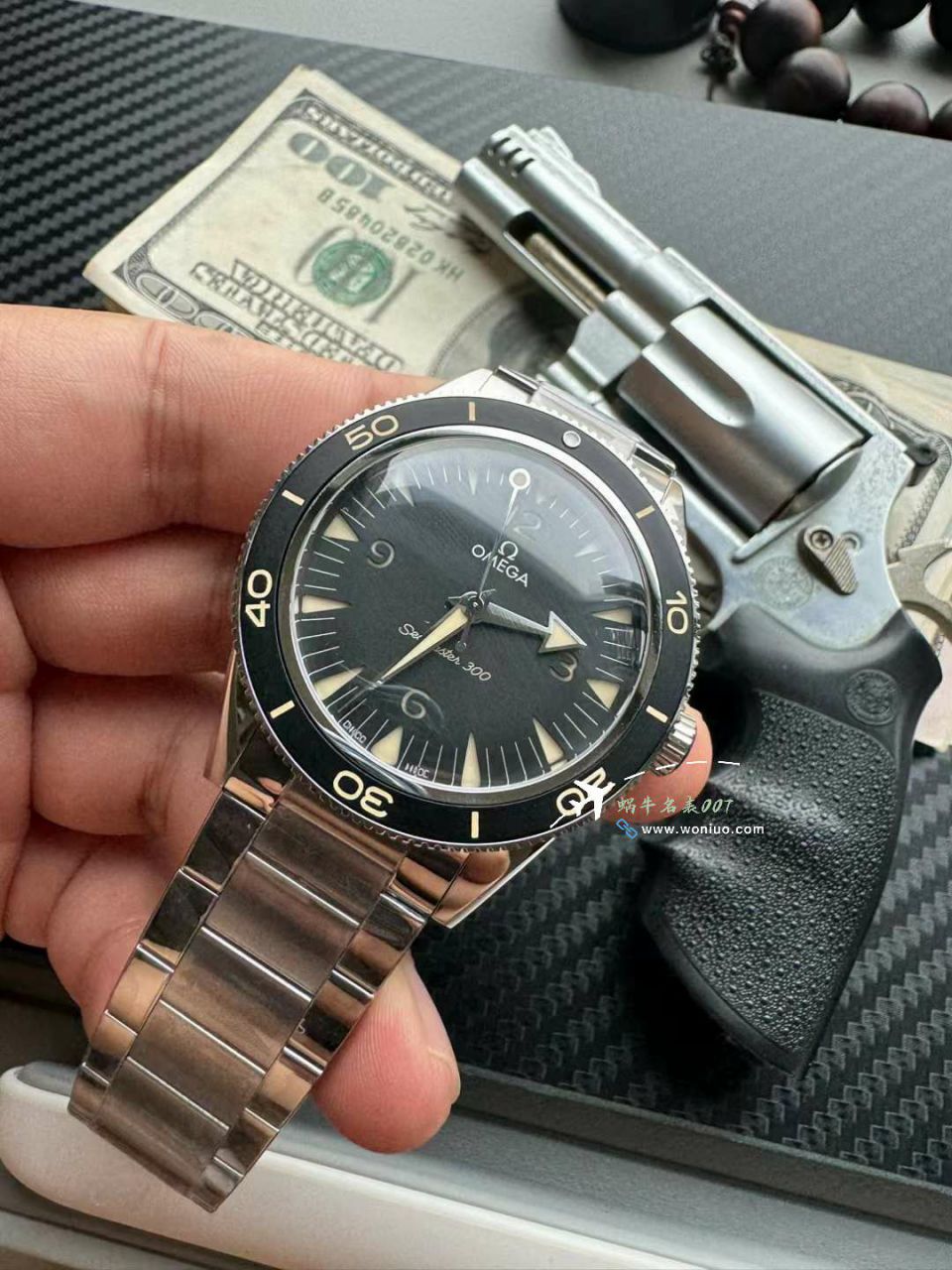 VSOMEGA Seamaster 300米复古锅盖复刻高仿234.30.41.21.01.001 wrist watch  / VS799