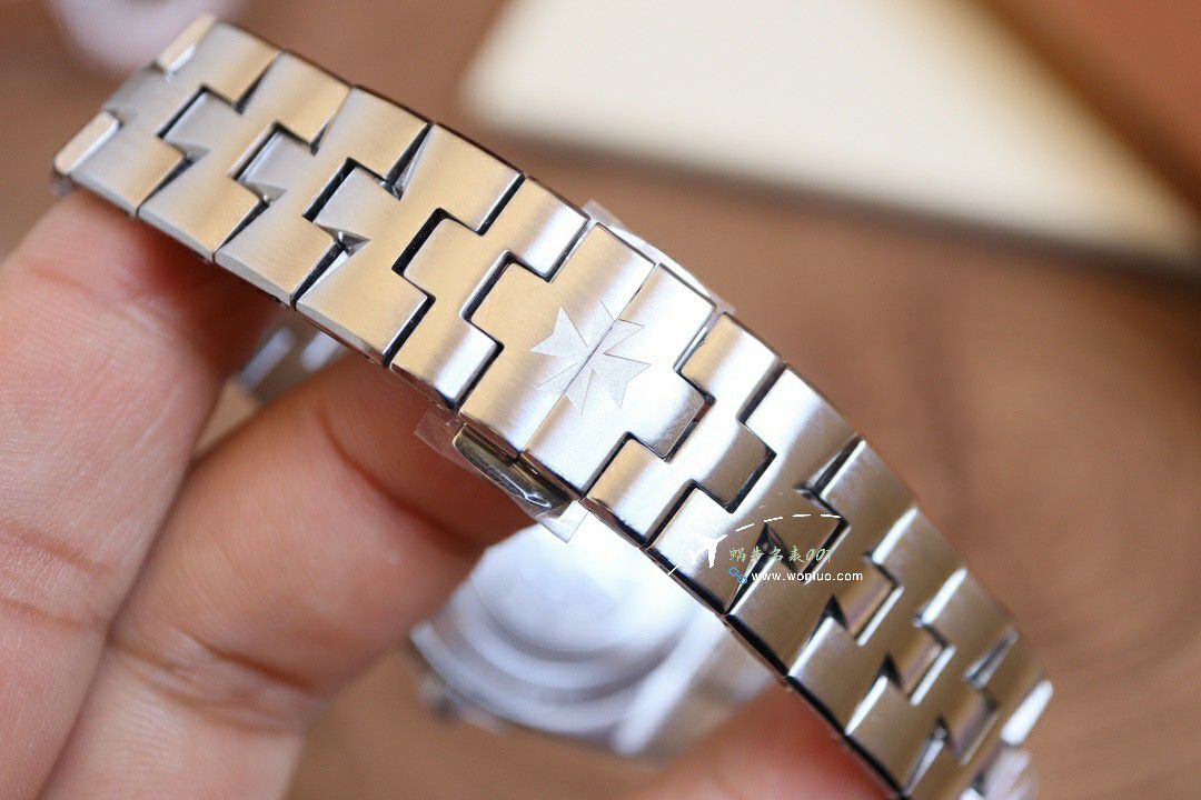 CCVacheron Constantin   Overseas 女表一比一复刻高仿1205V/100A-B591，1225V/200R-H015，1225V/200A-B590 wrist watch  / JS268