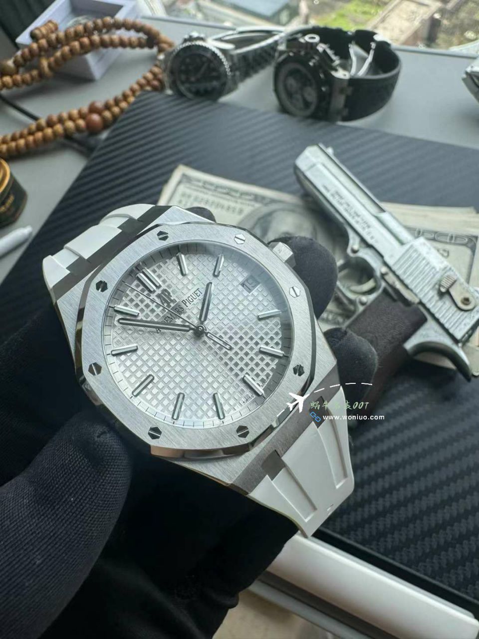  Video analysis APSAudemars Piguet 皇家橡树超A高仿复刻一体机15500ST.OO.1220ST.04橡胶 watchband   / AP279