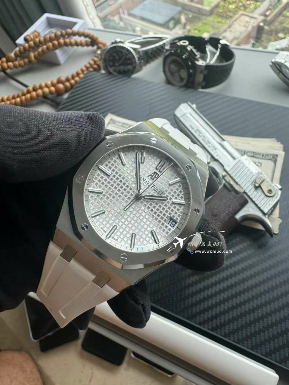  Video analysis APSAudemars Piguet 皇家橡树超A高仿复刻一体机15500ST.OO.1220ST.04橡胶 watchband   / AP279